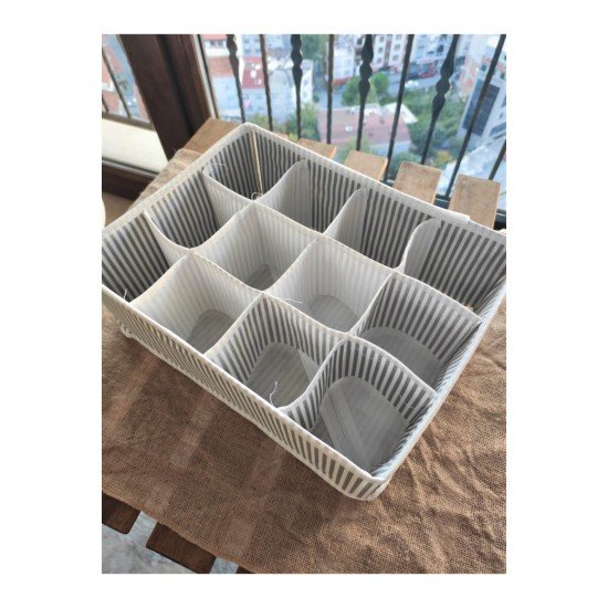 12 Bölmeli Pratik Bölmeli Çekmece Düzenleyici Organizer 12 Bölmeli Pratik Bölmeli Çekmece Düzenleyici Organizer