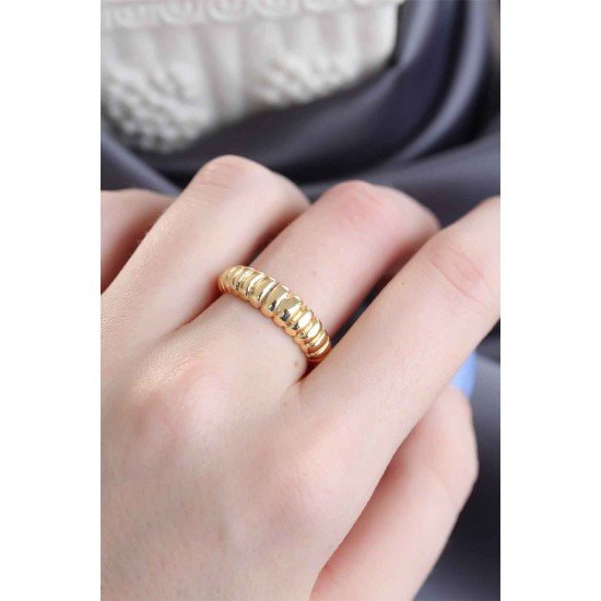 Altın Renk Ayarlamalı Burgu Kadın Yüzük Altın Renk Ayarlamalı Burgu Kadın Yüzük