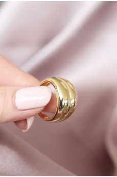 Metal Gold Renk Ayarlamalı Kadın Yüzük Metal Gold Renk Ayarlamalı Kadın Yüzük