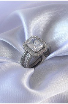 Gümüş Renk Zirkon Taşlı Kadın Yüzük Gümüş Renk Zirkon Taşlı Kadın Yüzük