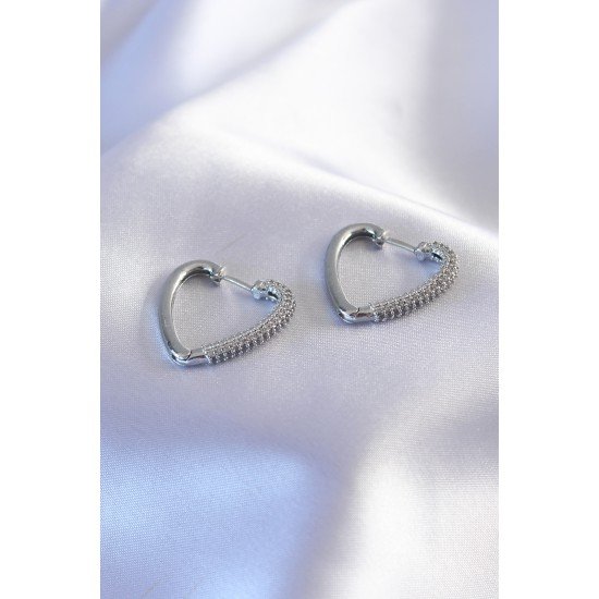 Gümüş Renk Zirkon Taşlı Kalp Model Kadın Küpe Gümüş Renk Zirkon Taşlı Kalp Model Kadın Küpe