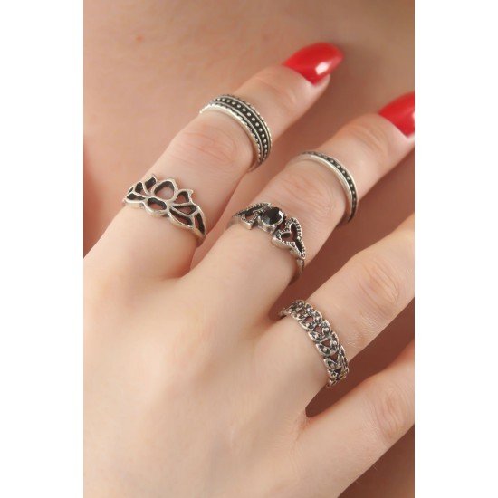 Gümüş Renk Lotus Model Siyah Kristal Taş Detay Bayan Yüzük Kombin Gümüş Renk Lotus Model Siyah Kristal Taş Detay Bayan Yüzük Kombin