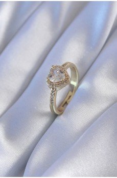 Gold Renk Zirkon Taşlı Kalp Model Pirinç Charm Kadın Yüzük Gold Renk Zirkon Taşlı Kalp Model Pirinç Charm Kadın Yüzük