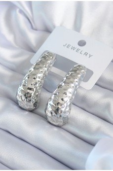 Gümüş Renk İşleme Detay Pirinç Kadın Küpe Gümüş Renk İşleme Detay Pirinç Kadın Küpe