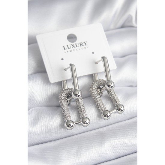 Pirinç Gümüş Renk Zirkon Taşlı Model VIP Seri Kadın Küpe Pirinç Gümüş Renk Zirkon Taşlı Model VIP Seri Kadın Küpe