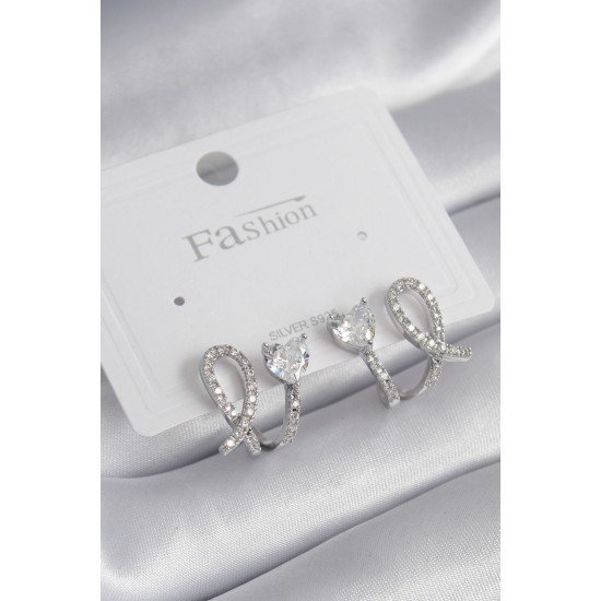 Pirinç Gümüş Renk Kalp Model Zirkon Taşlı Kadın Küpe Pirinç Gümüş Renk Kalp Model Zirkon Taşlı Kadın Küpe