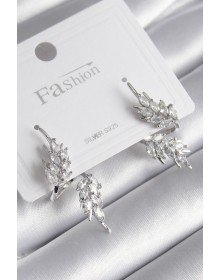 Pirinç Gümüş Renk Zirkon Taşlı Yaprak Model Kadın Küpe