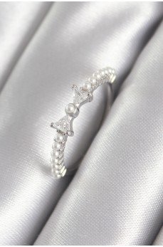 Pirinç Gümüş Renk Zirkon Taşlı Kurdele Model İnci Detay Kadın Yüzük