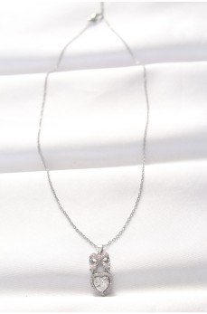 316L Çelik Silver Renk Zirkon Taşlı Kalpli Fiyonk Kolye