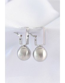 Pirinç Gümüş Renk Dikdörtgen Detay Oval Küpe