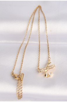 316L Çelik Zincir Altın Renk Zirkon Taşlı Kalp Detay Fiyonk Kolye