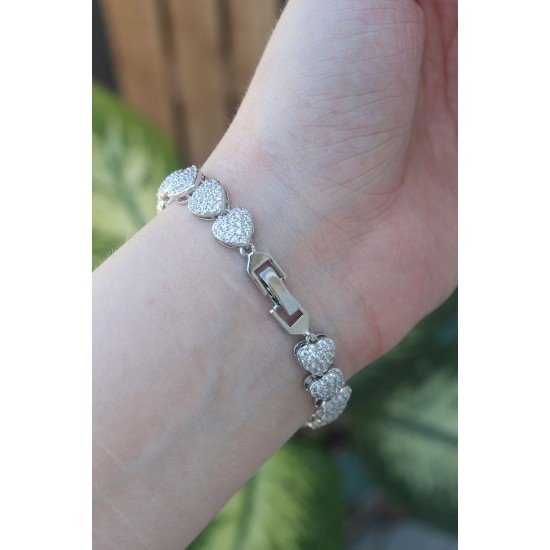 Vip Seri Pirinç Zirkon Taşlı Gümüş Renk Kalp Model Bileklik Vip Seri Pirinç Zirkon Taşlı Gümüş Renk Kalp Model Bileklik