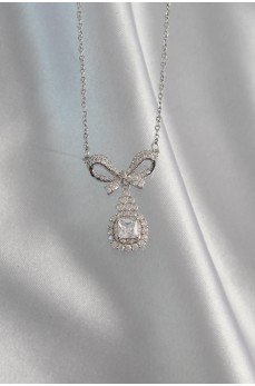 316L Çelik Gümüş Renk Fiyonk Detay Zirkon Taşlı Tektaş Kolye 316L Çelik Gümüş Renk Fiyonk Detay Zirkon Taşlı Tektaş Kolye