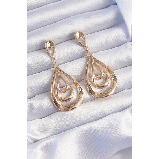 Pirinç Gold Renk Kıvrımlı Damla Görünüm Sallantılı Küpe Pirinç Gold Renk Kıvrımlı Damla Görünüm Sallantılı Küpe