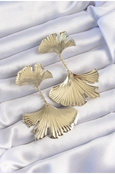 Pirinç Gold Renk Tırtıklı Yaprak Model Sallantılı Küpe