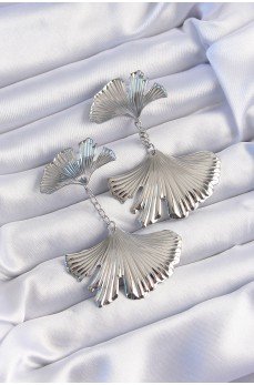 Pirinç Gümüş Renk Tırtıklı Yaprak Model Sallantılı Küpe