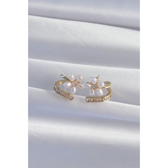 Pirinç Gold Renk Zirkon Taşlı Kıvrımlı İnci Çiçek Küpe Pirinç Gold Renk Zirkon Taşlı Kıvrımlı İnci Çiçek Küpe