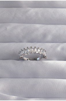 Pirinç Ayarlamalı Gümüş Renk Baget Taşlı Su Yolu Yüzük Pirinç Ayarlamalı Gümüş Renk Baget Taşlı Su Yolu Yüzük