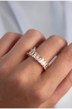 Pirinç Ayarlamalı Gold Renk Baget Taşlı Su Yolu Yüzük Pirinç Ayarlamalı Gold Renk Baget Taşlı Su Yolu Yüzük