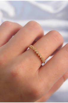 Pirinç Altın Renk Minimal Sıralı Zirkon Taşlı Ayarlanabilir Yüzük Pirinç Altın Renk Minimal Sıralı Zirkon Taşlı Ayarlanabilir Yüzük