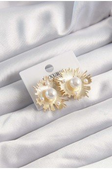Pirinç Gold Renk Zirkon Taşlı Parlayan İnci Taneleri Küpe