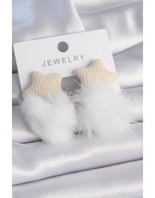 Beyaz Renk Tüylü Yıldız Ponpon Model Kadın Küpe