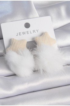 Beyaz Renk Tüylü Yıldız Ponpon Model Kadın Küpe