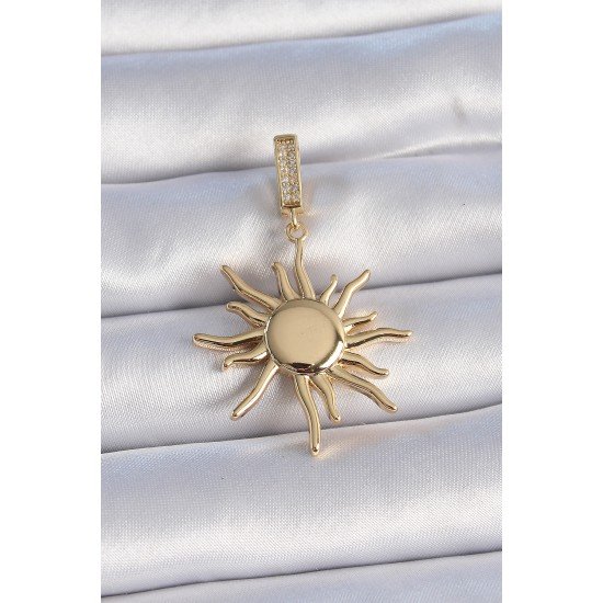 Pirinç Gold Renk Zirkon Taş Detaylı Güneş Model Ajda Charm Pirinç Gold Renk Zirkon Taş Detaylı Güneş Model Ajda Charm