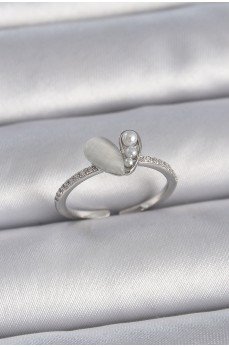 Pirinç Gümüş Renk Ayarlanabilir Zirkon Taşlı İncili Beyaz Mineli Kalp Model Kadın Yüzük