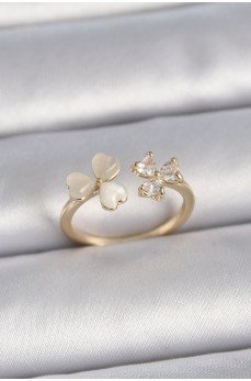 Pirinç Gold Renk Ayarlanabilir Zirkon Taşlı Kalp Beyaz Mineli Model Kadın Yüzük Pirinç Gold Renk Ayarlanabilir Zirkon Taşlı Kalp Beyaz Mineli Model Kadın Yüzük