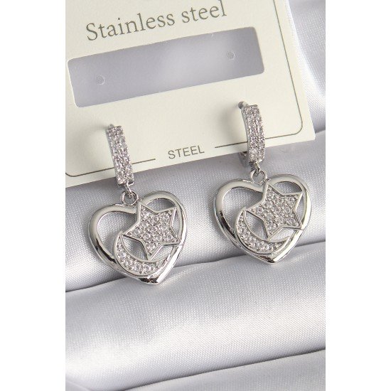 Pirinç Gümüş Renk Kalp Model Zirkon Taşlı Ay Yıldız İşlemeli Kadın Küpe Pirinç Gümüş Renk Kalp Model Zirkon Taşlı Ay Yıldız İşlemeli Kadın Küpe