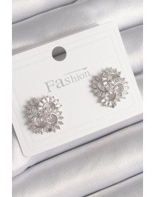 Pirinç Gümüş Renk Zirkon Taşlı Yonca Model Kadın Küpe