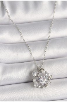 316L Çelik Gümüş Renk Zincir Zirkon Taşlı Kalp Figür Gül Detay Kadın Kolye