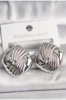 Pirinç Gümüş Renk İşlemeli Kare Model Kadın Küpe Pirinç Gümüş Renk İşlemeli Kare Model Kadın Küpe