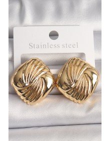 Pirinç Gold Renk İşlemeli Kare Model Kadın Küpe