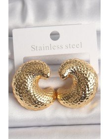 Pirinç Gold Renk Yılan Sırtı İşlemeli Yarım Halka Model Kadın Küpe