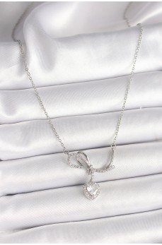 316L Çelik Gümüş Renk Zincir Zirkon Taşlı Düğüm Sallantı Kalp Figür Kadın Kolye