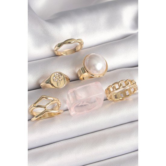 Pirinç Gold Renk Beyaz İncili Zincir Yüzük Figür İşleme Detay 6'Lı Kadın Yüzük Seti Pirinç Gold Renk Beyaz İncili Zincir Yüzük Figür İşleme Detay 6'Lı Kadın Yüzük Seti