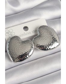 Pirinç Gümüş Renk İşleme Detaylı Kalp Model Kadın Küpe