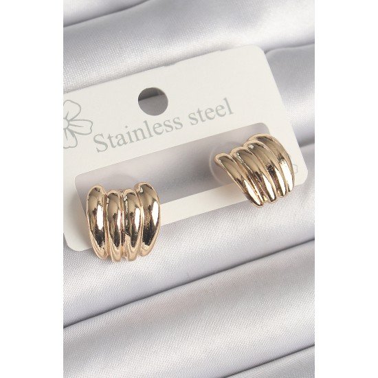 Pirinç Gold Renk İşlemeli Yarım Halka Model Kadın Küpe Pirinç Gold Renk İşlemeli Yarım Halka Model Kadın Küpe