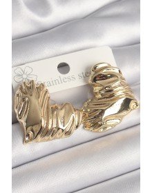 Pirinç Gold Renk İşlemeli Kalp Model Kadın Küpe