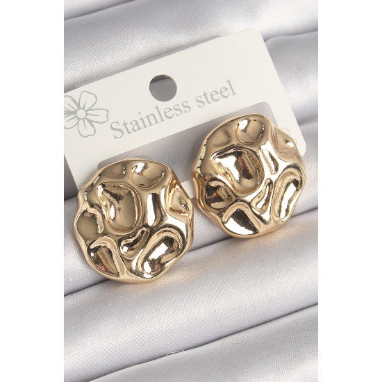 Pirinç Gold Renk İşlemeli Daire Plaka Model Kadın Küpe Pirinç Gold Renk İşlemeli Daire Plaka Model Kadın Küpe