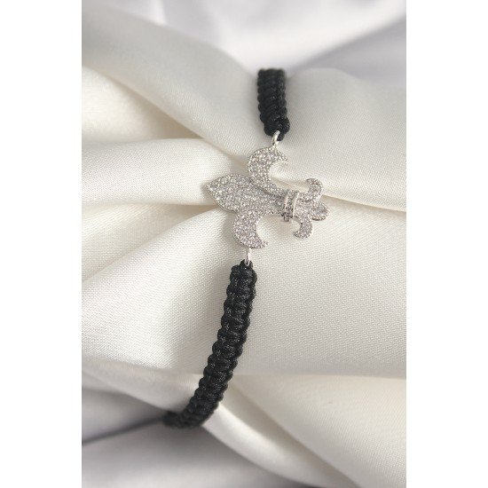 Pirinç Gümüş Renk Zirkon Taşlı Zambak Figür Asanrsörlü Makrome Model Kadın Bileklik Pirinç Gümüş Renk Zirkon Taşlı Zambak Figür Asanrsörlü Makrome Model Kadın Bileklik