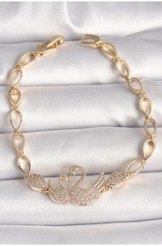 Pirinç Gold Renk Zirkon Taşlı Kuğu Figür Damla Zincir Model Kadın Bileklik Pirinç Gold Renk Zirkon Taşlı Kuğu Figür Damla Zincir Model Kadın Bileklik