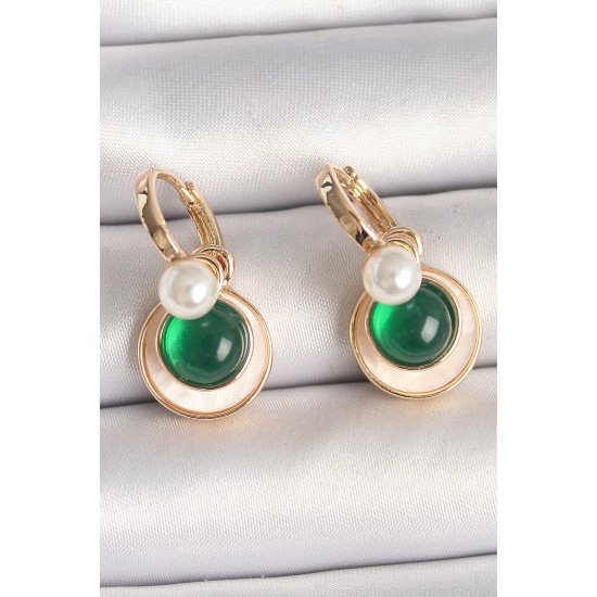 Pirinç Gold Renk Beyaz Yeşil Sallantı Mineli Kadın Küpe Pirinç Gold Renk Beyaz Yeşil Sallantı Mineli Kadın Küpe