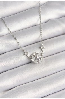 316L Çelik Gümüş Renk Zirkon Taşlı Hilal Kalp Model Kadın Kolye