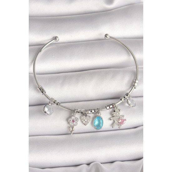 Pirinç Gümüş Renk Sallantı Zirkon Taşlı Ayıcık Figür Çiçek Detay Charm Kadın Bileklik