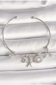 Pirinç Gümüş Renk Sallantı Zirkon Taşlı Deniz Yıldız Figür Balık Kuyruğu Detay Charm Kadın Bileklik Pirinç Gümüş Renk Sallantı Zirkon Taşlı Deniz Yıldız Figür Balık Kuyruğu Detay Charm Kadın Bileklik