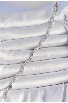 Pirinç Gümüş Renk Su Yolu Zirkon Taşlı Model Kadın Bileklik Pirinç Gümüş Renk Su Yolu Zirkon Taşlı Model Kadın Bileklik