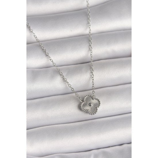 316L Çelik Gümüş Renk İşleme Detaylı Yonca Model Kadın Kolye